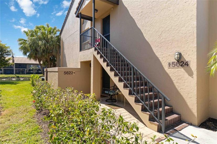 Picture of 5624 Ashton Lake Drive Unit 5624, Sarasota FL 34231