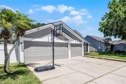 Picture of 1008 W Riviera Boulevard, Oviedo, FL 32765