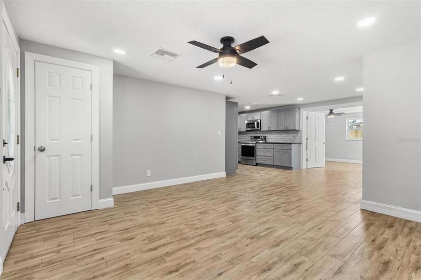 Picture of 8648 78Th Place, Seminole FL 33777