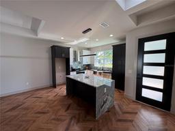 Picture of 7208 N Glen Avenue, Tampa, FL 33614