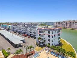 Picture of 5960 30Th Avenue S Unit 414, Gulfport, FL 33707
