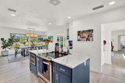 Picture of 420 48Th Street N, St Petersburg, FL 33713