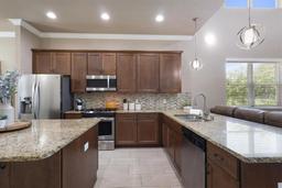 Picture of 11869 SW 28Th Avenue, Gainesville, FL 32608