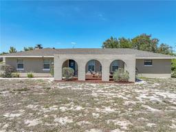 Picture of 9019 Oakwood Drive, Lake Wales, FL 33898