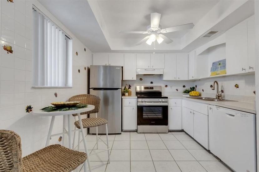Picture of 360 Base Avenue E Unit 413, Venice FL 34285