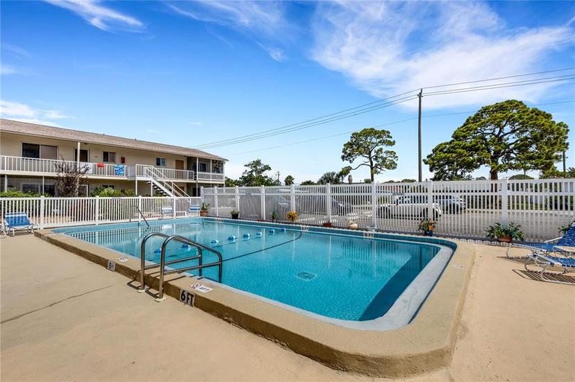Picture of 360 Base Avenue E Unit 413, Venice FL 34285