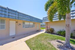 Picture of 1802 Bedford Terrace Unit 187, Sun City Center, FL 33573
