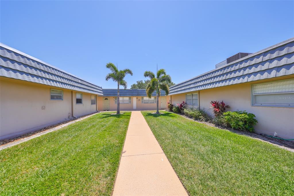 Picture of 1802 Bedford Terrace Unit 187, Sun City Center, FL 33573