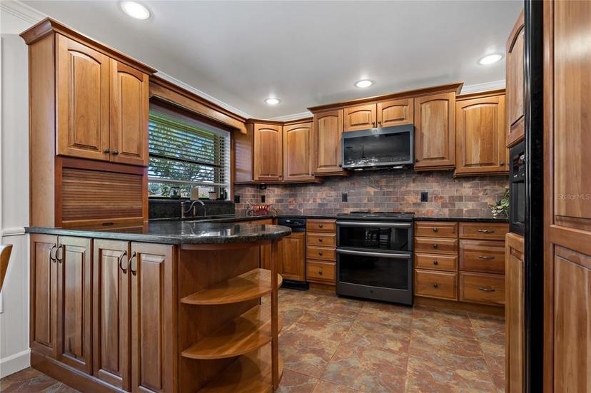 Picture of 785 Hickory Lane, Palm Harbor FL 34683