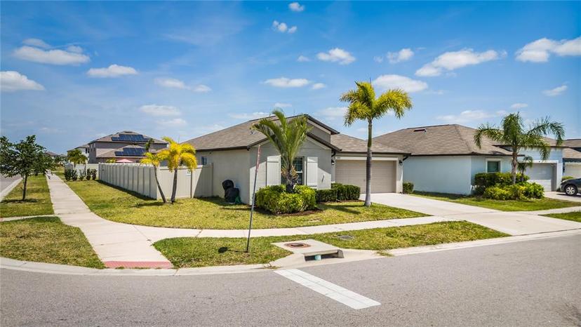 Picture of 7202 Ozello Trail Avenue, Ruskin FL 33573