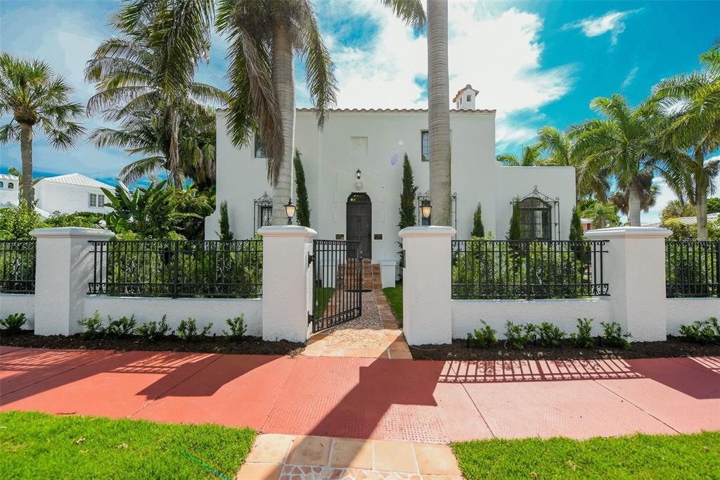 Picture of 76 S Washington Drive, Sarasota, FL 34236