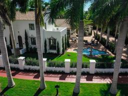 Picture of 76 S Washington Drive, Sarasota, FL 34236