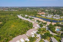 Picture of 821 Montrose Drive Unit 201, Venice, FL 34293