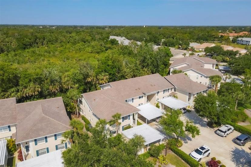 Picture of 821 Montrose Drive Unit 201, Venice FL 34293