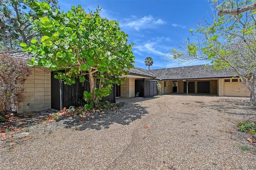 Picture of 5502 Shadow Lawn Drive, Sarasota FL 34242