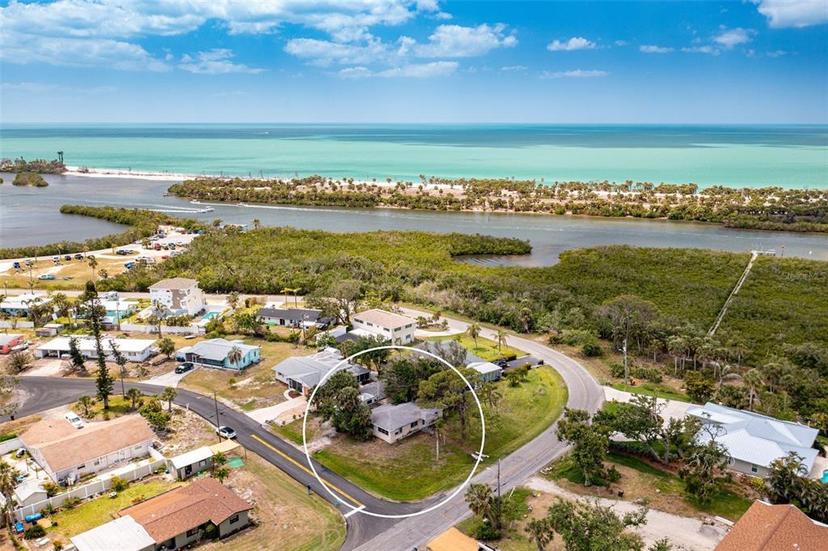 Picture of 1691 Lemon Bay Drive, Venice FL 34293