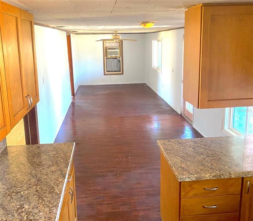 Picture of 311 E Bridgers Avenue, Auburndale FL 33823