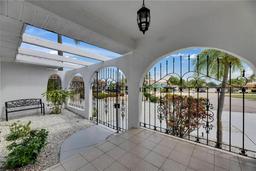 Picture of 927 Golf Island Drive, Apollo Beach, FL 33572