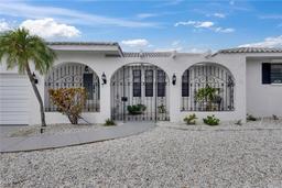 Picture of 927 Golf Island Drive, Apollo Beach, FL 33572