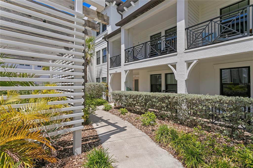 Picture of 4921 W Paul Avenue Unit 6, Tampa, FL 33611