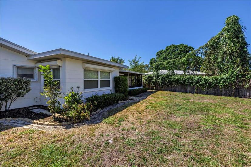 Picture of 1801 38Th Street N, St Petersburg FL 33713