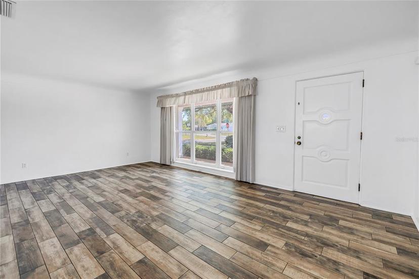 Picture of 1801 38Th Street N, St Petersburg FL 33713