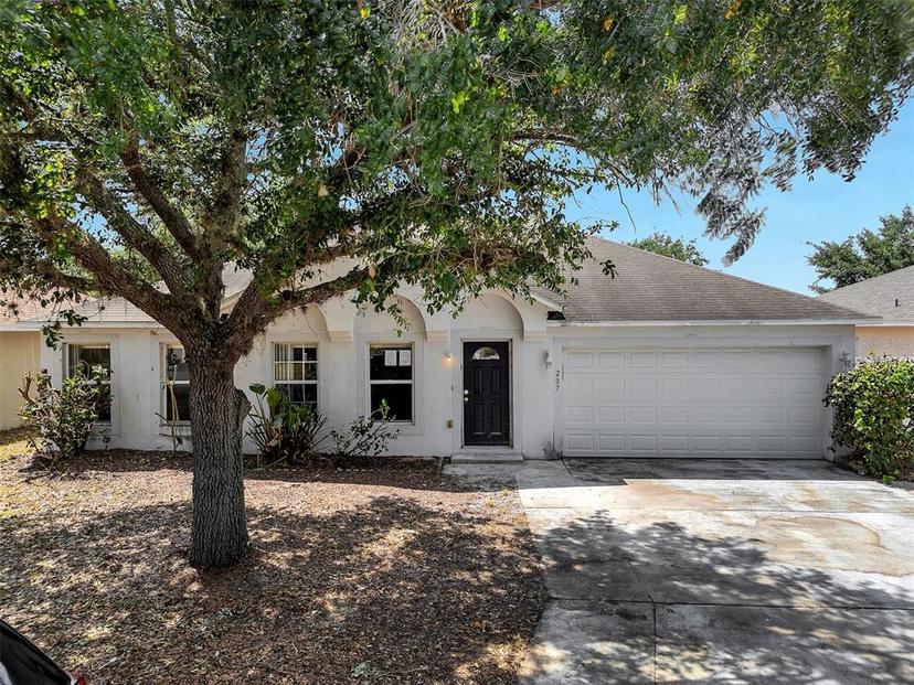 Picture of 207 Vervain Avenue, Davenport FL 33837