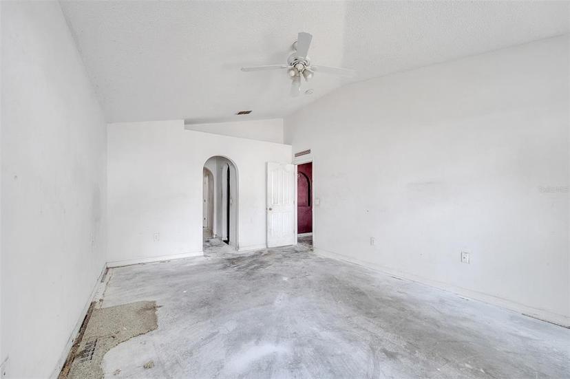 Picture of 207 Vervain Avenue, Davenport FL 33837