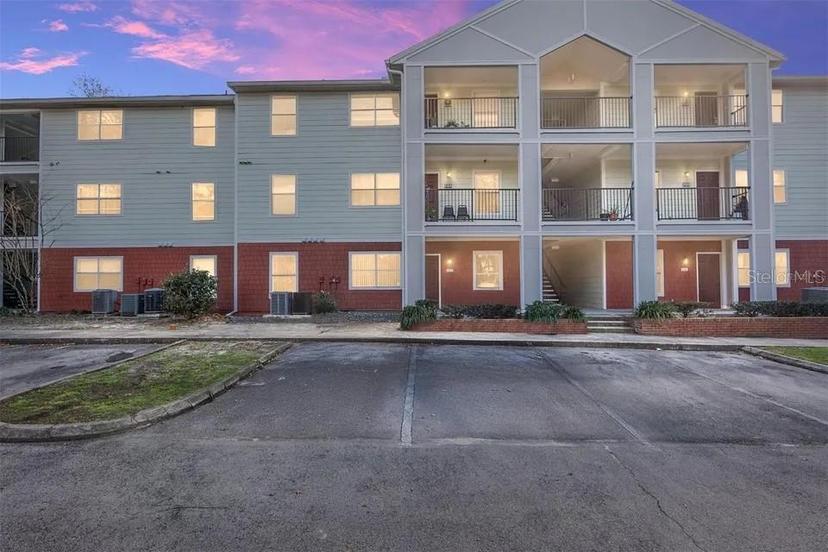 Picture of 2360 SW Archer Road Unit 704, Gainesville FL 32608