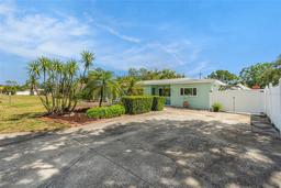 Picture of 736 85Th Avenue N, St Petersburg, FL 33702