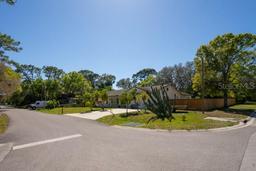 Picture of 2382 Pembrook Drive, Clearwater, FL 33764
