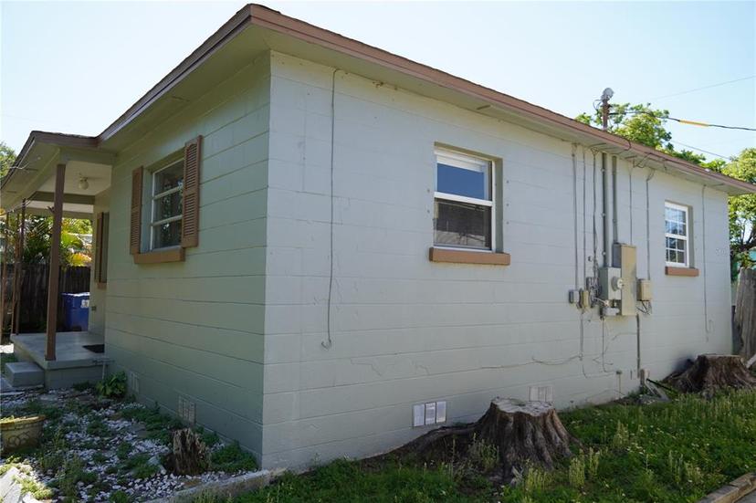 Picture of 5012 Oxford Avenue N, St Petersburg FL 33710