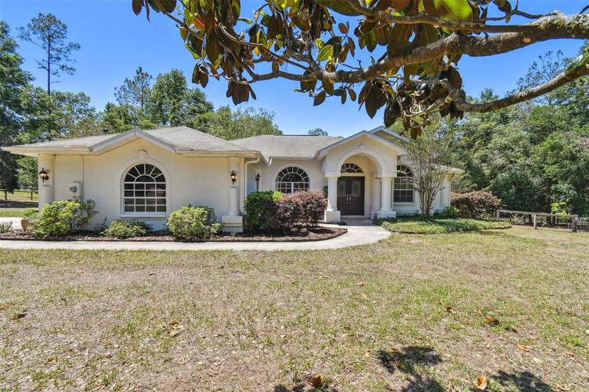 Picture of 17835 Pine Knoll Drive, Dade City FL 33523