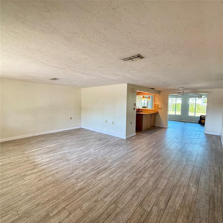 Picture of 5428 Nutmeg Avenue, Sarasota FL 34231