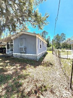 Picture of 14450 NE 192Nd Lane, Fort Mc Coy, FL 32134