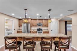 Picture of 628 Wexford Ct, Winter Haven, FL 33884