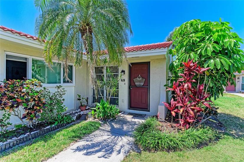 Picture of 2121 Pueblo Circle Unit V6, Sarasota FL 34231