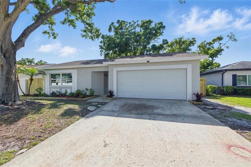 Picture of 10404 Oakhaven Drive, Pinellas Park FL 33782