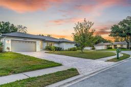 Picture of 2029 Spanish Pines Drive, Dunedin, FL 34698