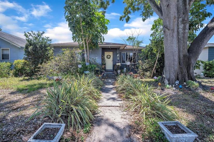 Picture of 2718 8Th Avenue N, St Petersburg FL 33713