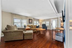 Picture of 1113 Shawn Court, Tavares, FL 32778