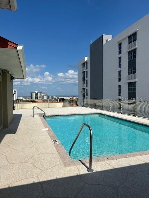 Picture of 750 4Th Avenue S Unit 403C, St Petersburg FL 33701