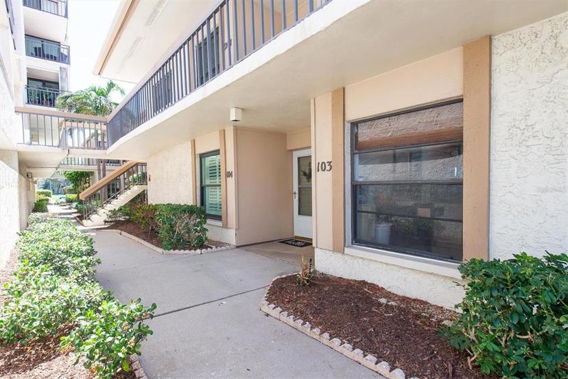 Picture of 6279 Sun Blvd Boulevard Unit 103, St Petersburg FL 33715