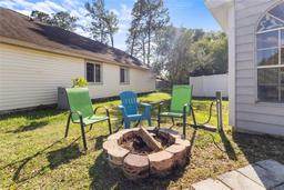 Picture of 121 Edgewater Circle, Sanford, FL 32773