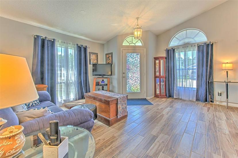 Picture of 1624 Maximilian Drive, Wesley Chapel FL 33543