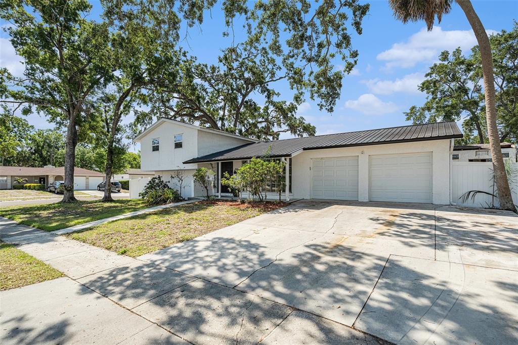 Picture of 8302 W Pocahontas Avenue, Tampa, FL 33615