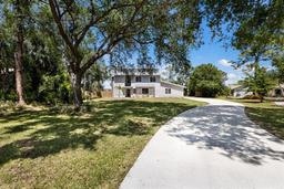 Picture of 10712 Forest Run Drive, Bradenton, FL 34211