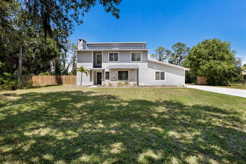 Picture of 10712 Forest Run Drive, Bradenton, FL 34211
