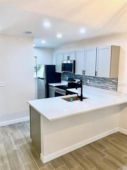 Picture of 5340 Royal Palm Avenue Unit 5340, Sarasota, FL 34234
