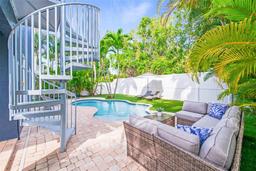 Picture of 159 Crescent Drive, Anna Maria, FL 34216